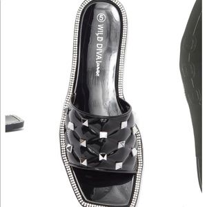 Studded Slides